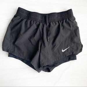 Nike Dri fit line shorts Size Small